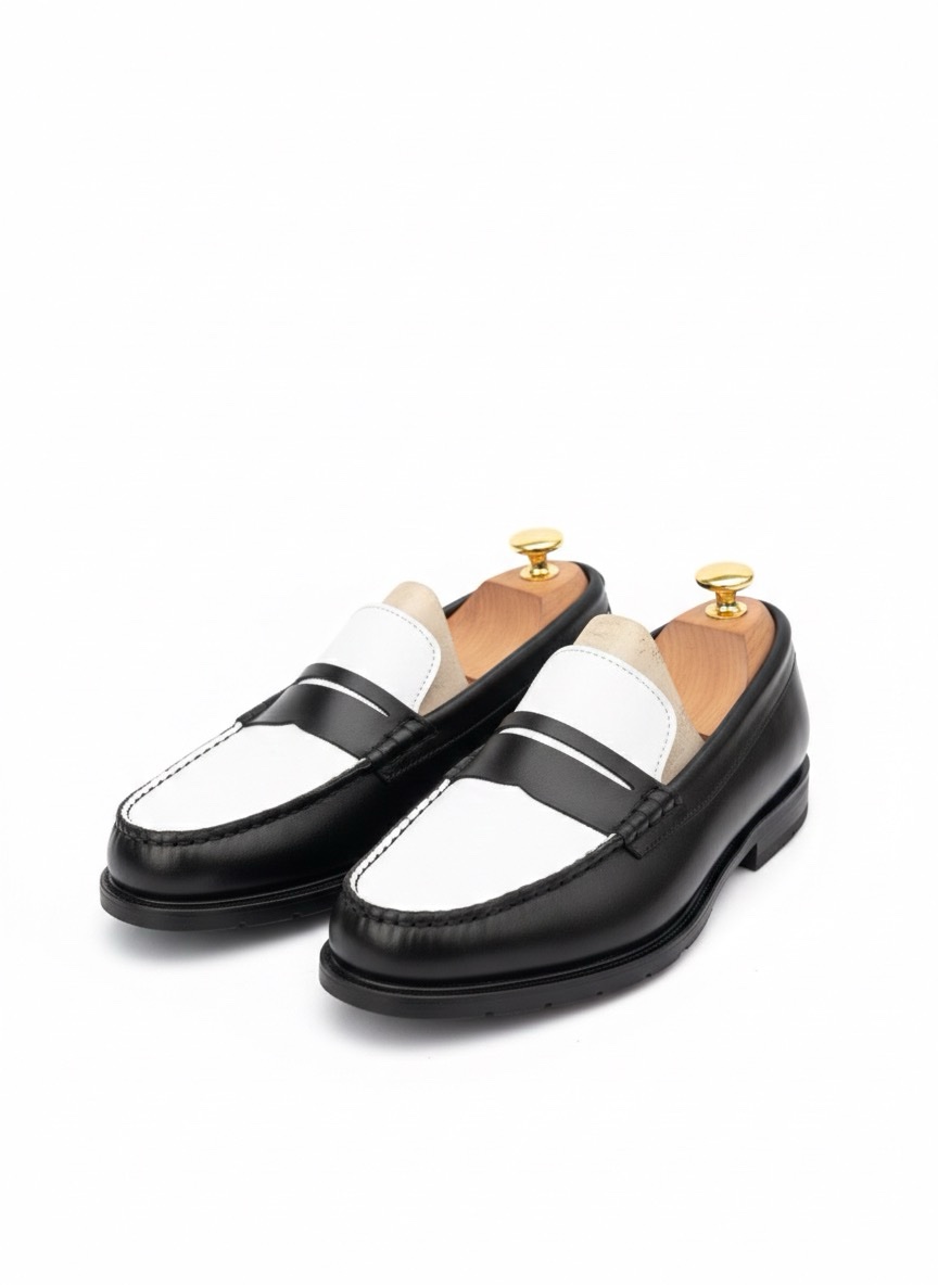 Classic Two-Tone Leather Penny Mocassin